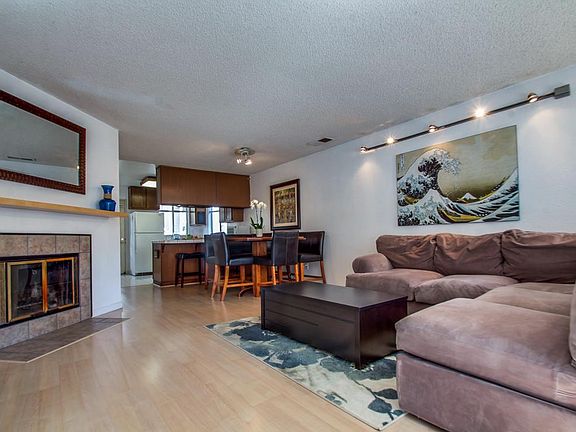 4th image of 1715 Eastbrook Ct