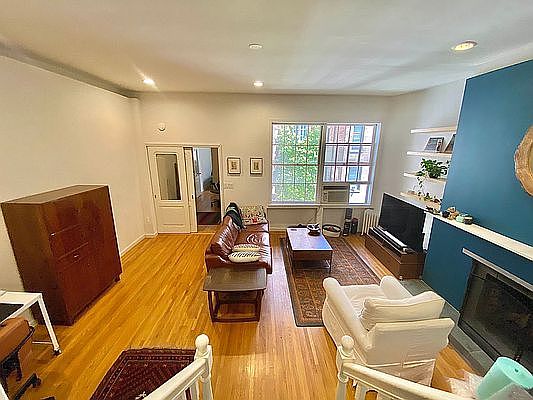 1st image of 33 W 85th St APT 2B