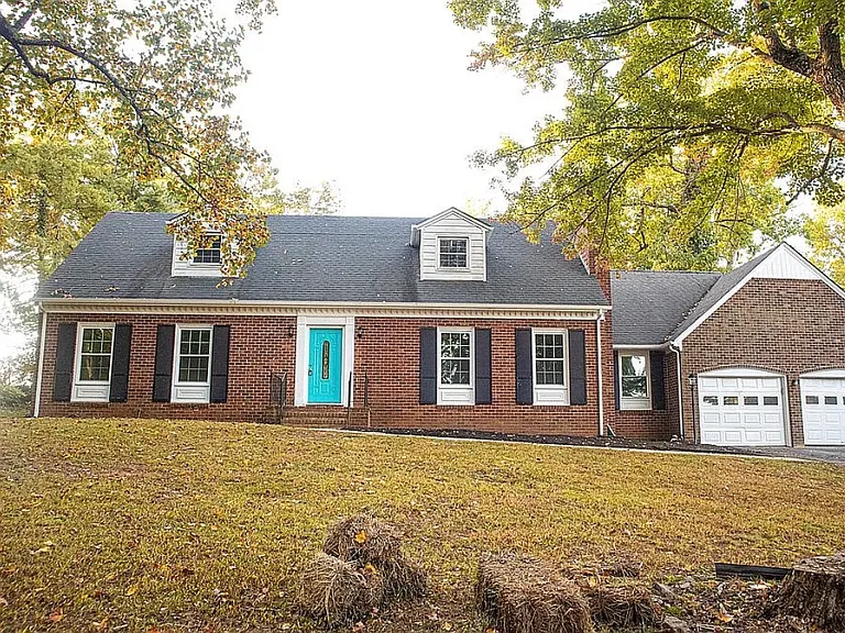 219 River Oak Dr — Photo 1
