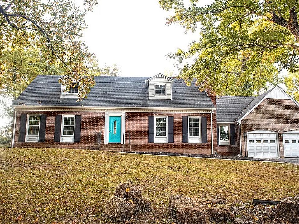 1st image of 219 River Oak Dr