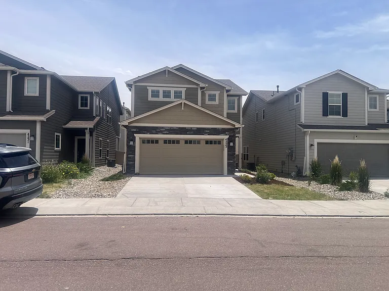 4223 Samaritan Loop — Photo 2