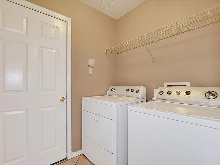 19702 Byron Meadows Dr — Photo 27