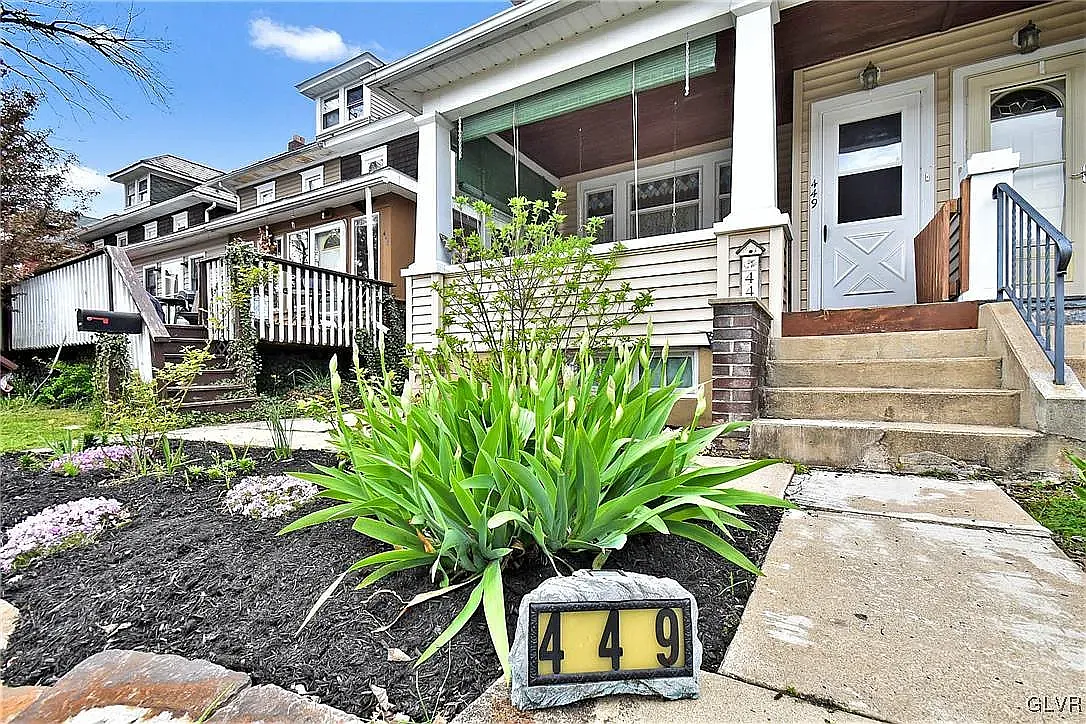 4 bed, 1.5 bath, 1480 sqft, $1,850 — Photo 4