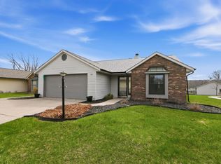 2709 Ridge Valley Dr, Fort Wayne, IN 46804