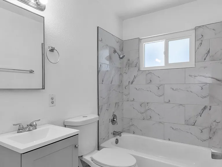 2508 E Mesquite Ave #3 — Photo 2