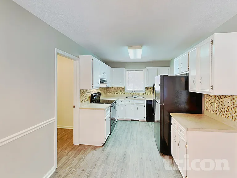 529 Ferncliffe Rd — Photo 6