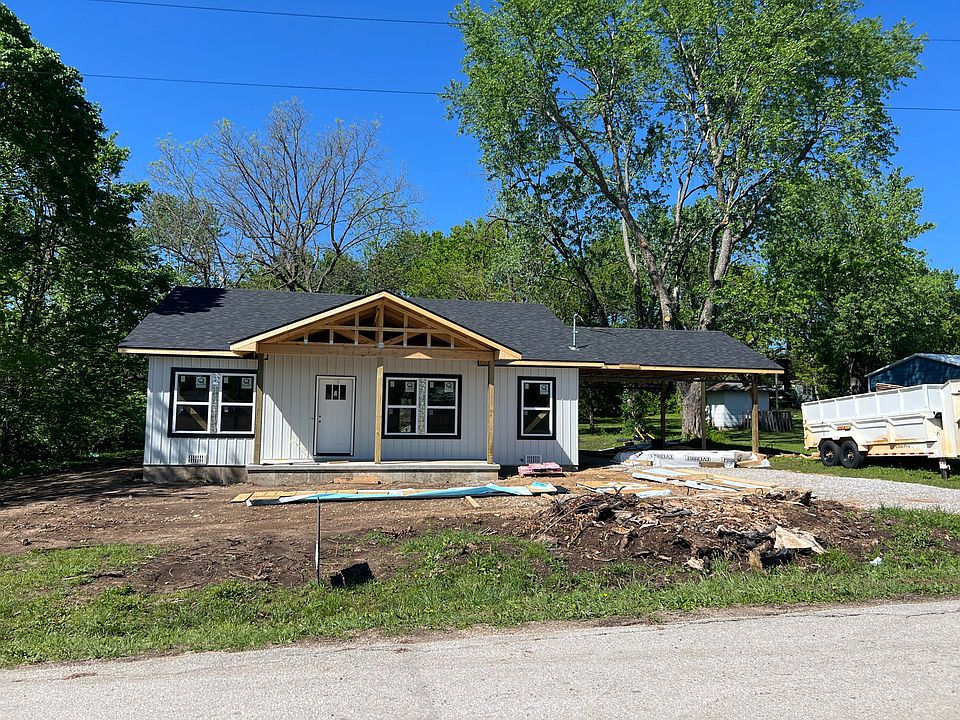 2nd image of 619 W Morrow Street