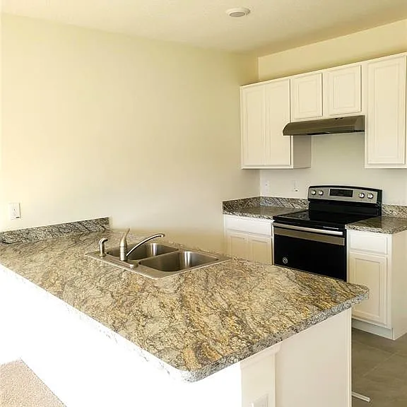 409 Corso Loop — Photo 5
