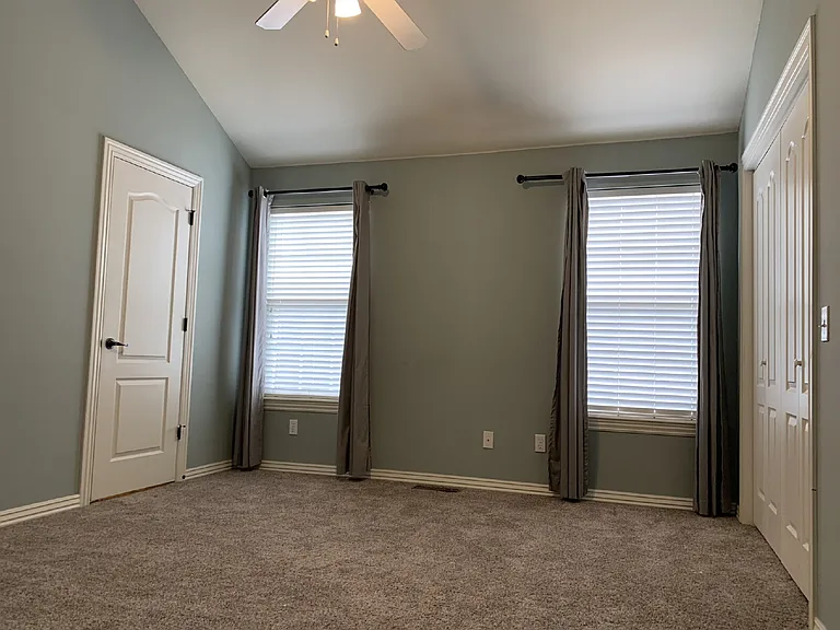 4156 W Bradstreet Ln — Photo 7