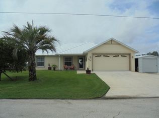 1609 Paradise Ln, Astor, FL 32102