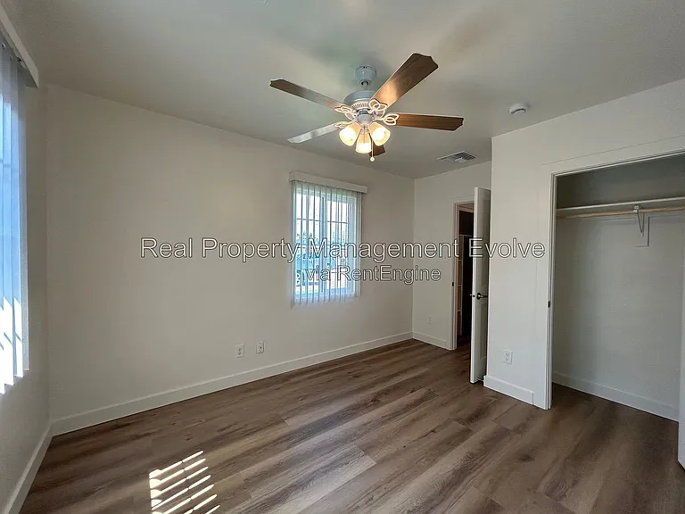 338 W Highland Ave #4 — Photo 15