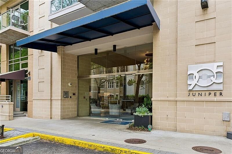 1st image of 905 Juniper St NE Unit 502
