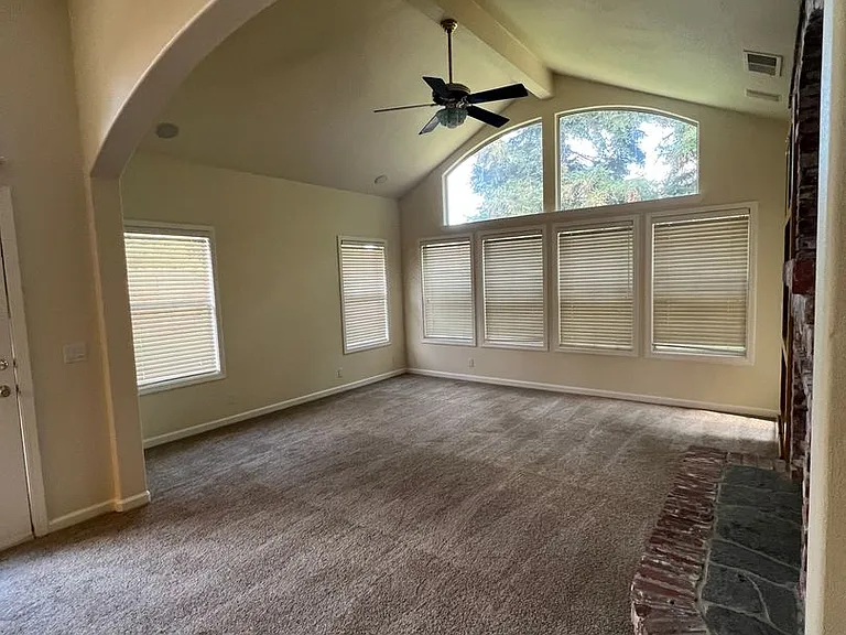 120 Heaton Ct — Photo 13