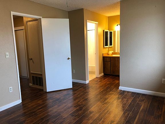 5th image of 4114 Weymouth Ln