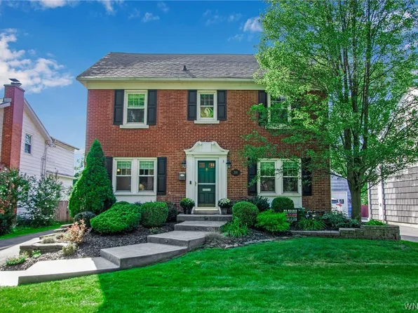 319 Roycroft Blvd, Amherst, NY 14226