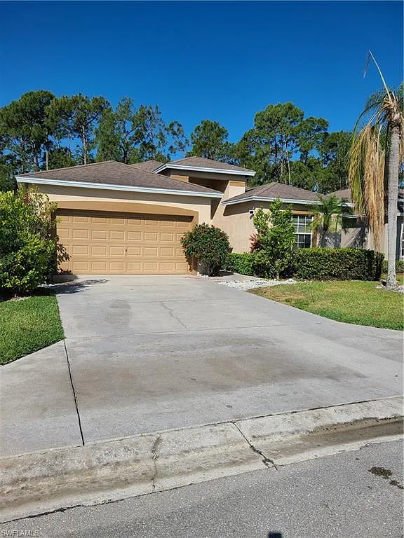 3 bed, 2.0 bath, 1752 sqft, $4,000 — Photo 1
