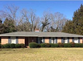 1112 Lake Ln, Demopolis, AL 36732