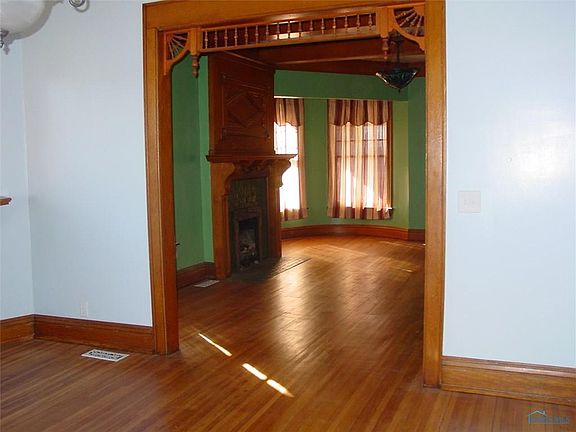 5th image of 202 N Depot St