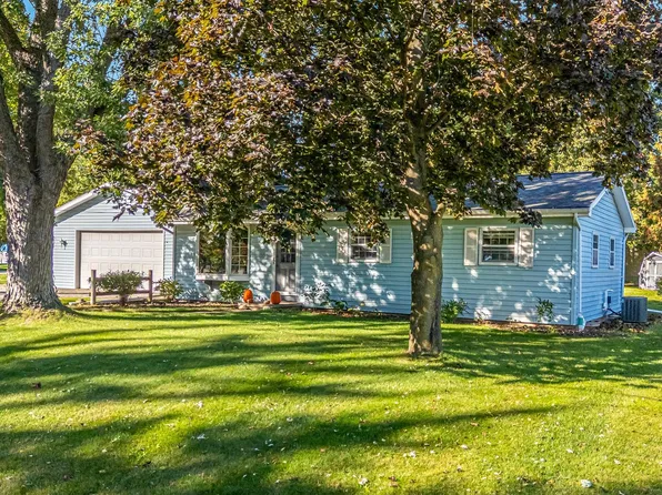 1335 Clairville Rd, Oshkosh, WI 54904