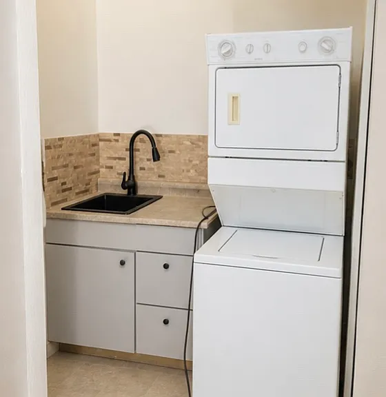 608 Watkins Dr #2 — Photo 13
