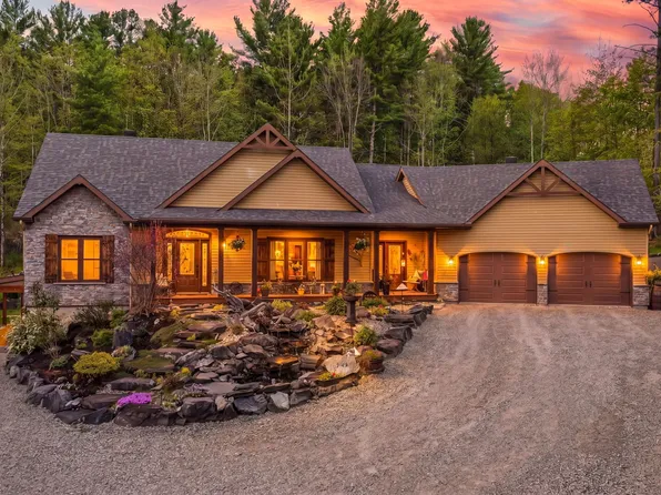 265 Rue Rosedale Ayers Clf, Ayer's Cliff, QC J0B 1C0