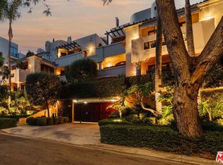 9024 Cynthia St APT 204, West Hollywood, CA 90069