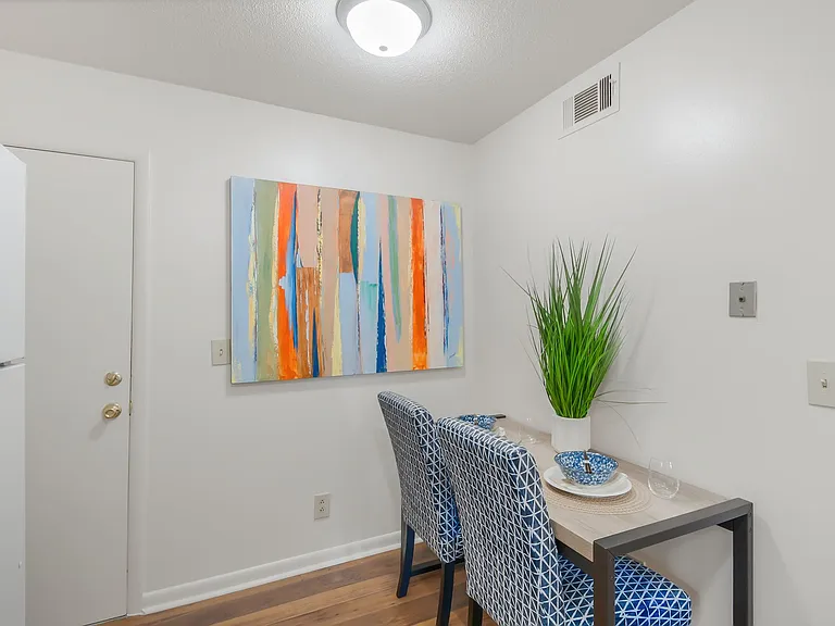 Waterford Square Apartment Homes — Photo 18