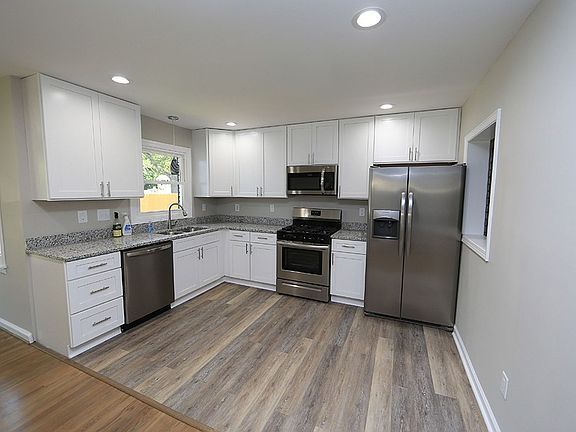 3rd image of 804 Culpepper Ln