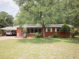 1415 Brazos St, Graham, TX 76450