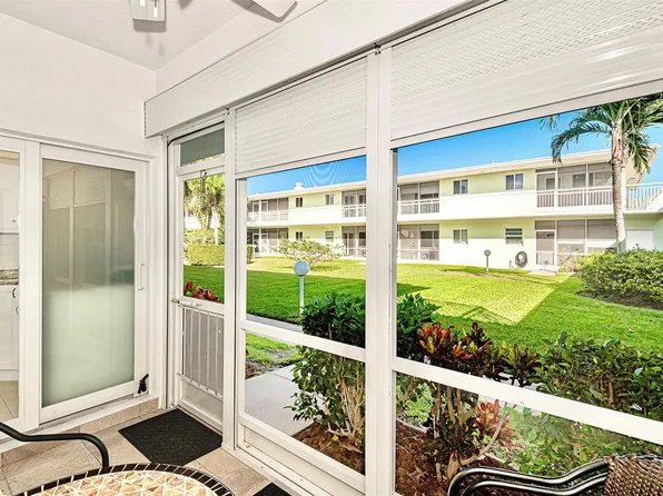 2100 NE 38th Street #126, Lighthouse Point, FL 33064