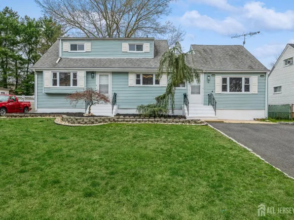 13 Mimi Rd, Old Bridge, NJ 08857