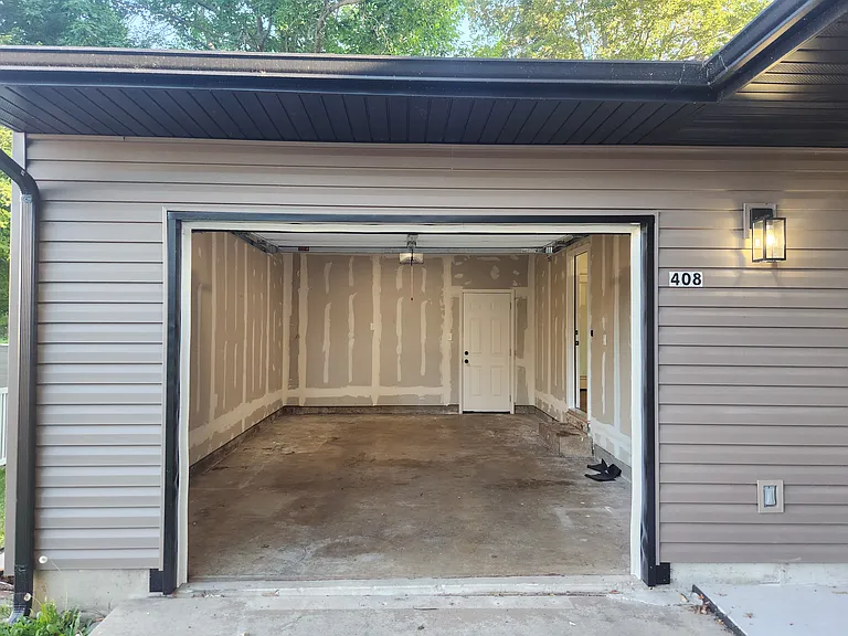 408 Elm St — Photo 25