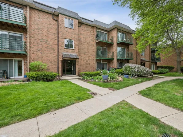 920 Casey Ct APT 5, Schaumburg, IL 60173