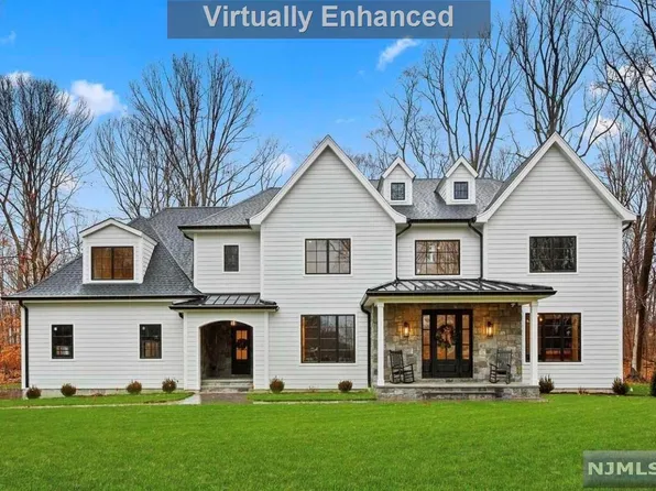 101 Koch Ln, Old Tappan, NJ 07675