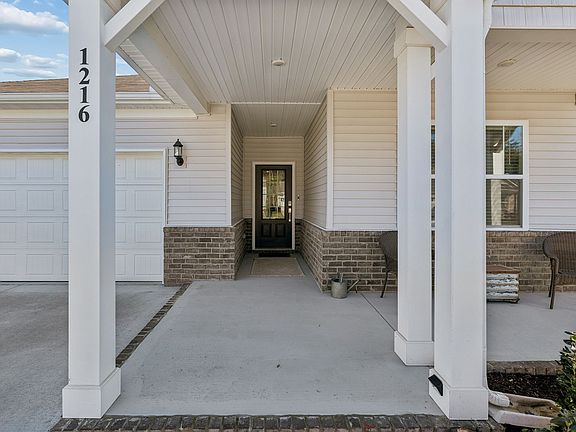 4th image of 1216 Inverness Pass