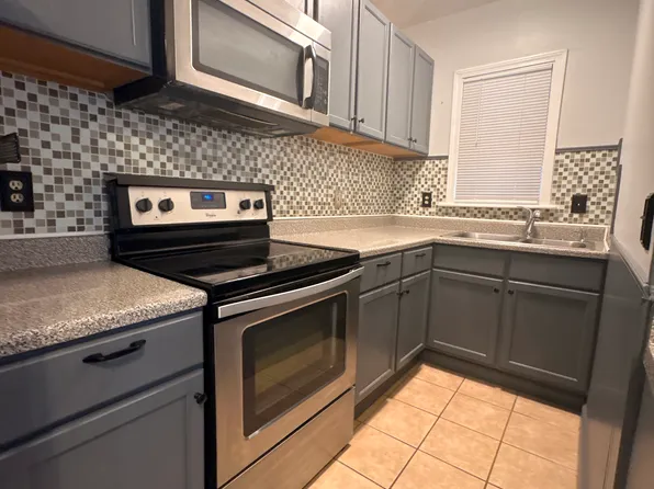 24 Lockland Ave #1, Ludlow, MA 01056
