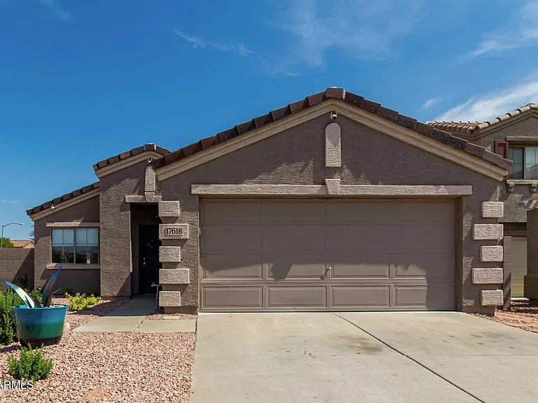 17618 W Calavar Rd — Photo 24