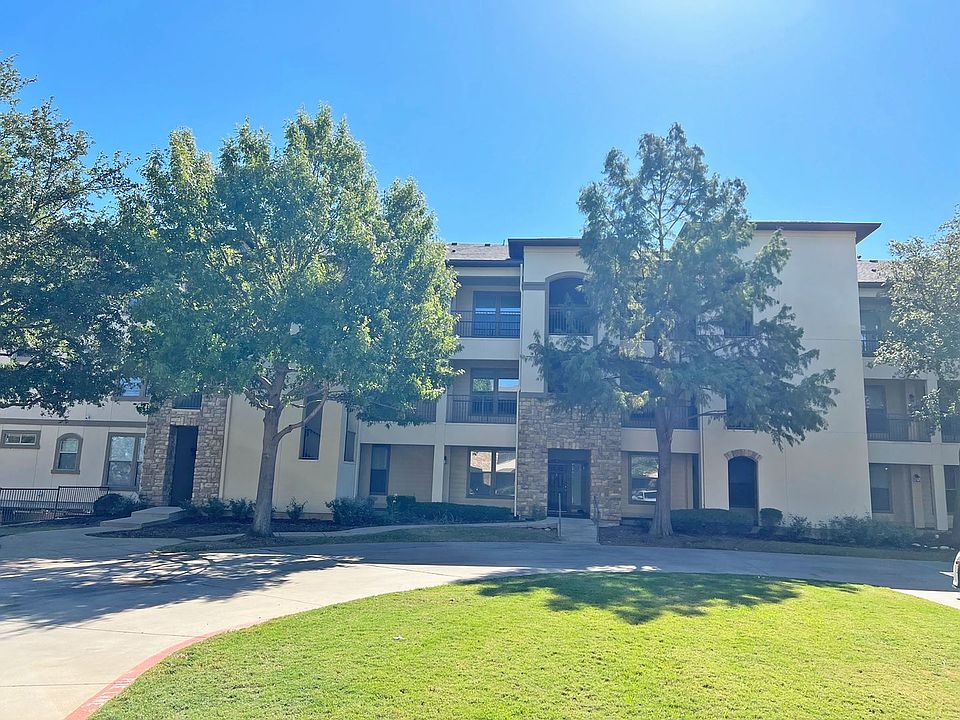 1st image of 500 Waters Edge Suite 139