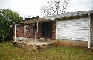 livingroom/dining area