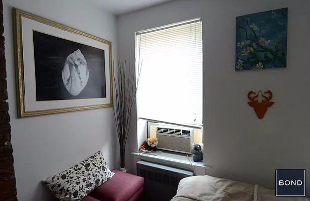 Rented by Bond New York | media 26