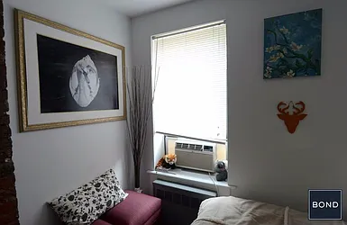 Rented by Bond New York