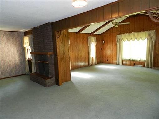 3rd image of 8342 Oakland Ave