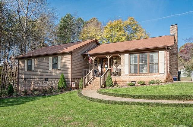1st image of 616 Forest Ln #L 11