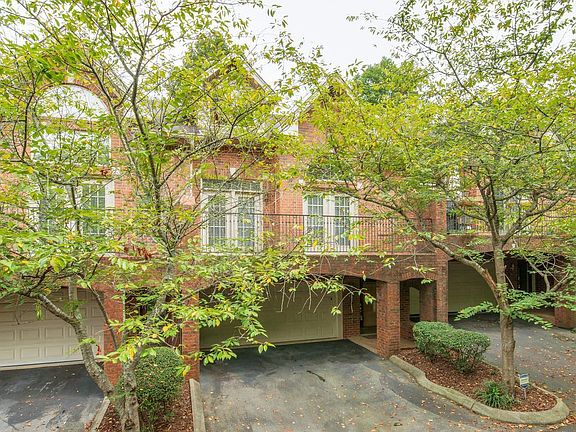 3rd image of 306 Riverstone Blvd