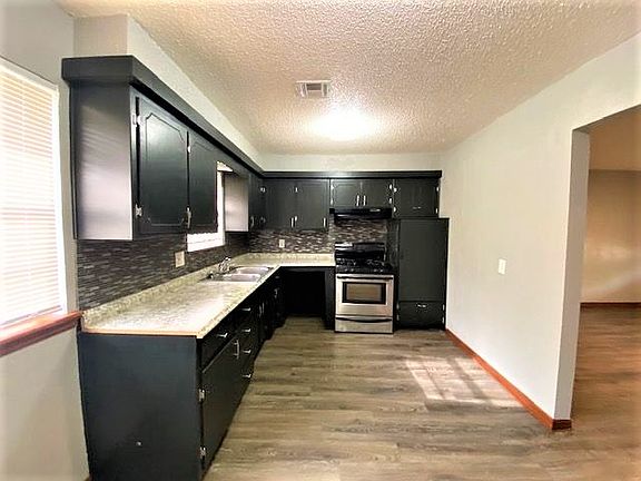5th image of 2200 Candy Ln
