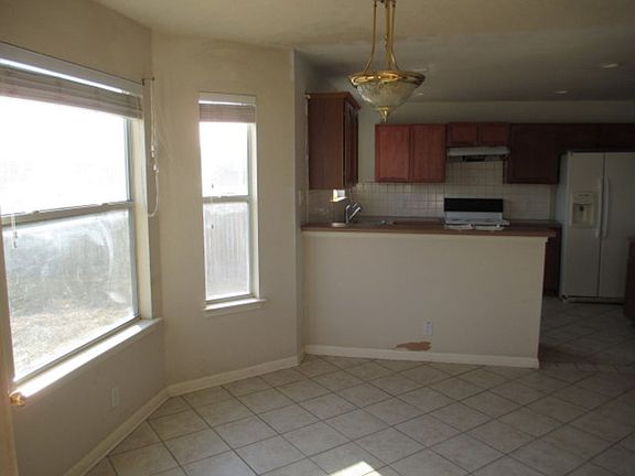 Breakfast Dining Area