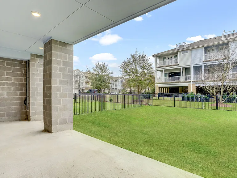 2714 Veranda Fls — Photo 26