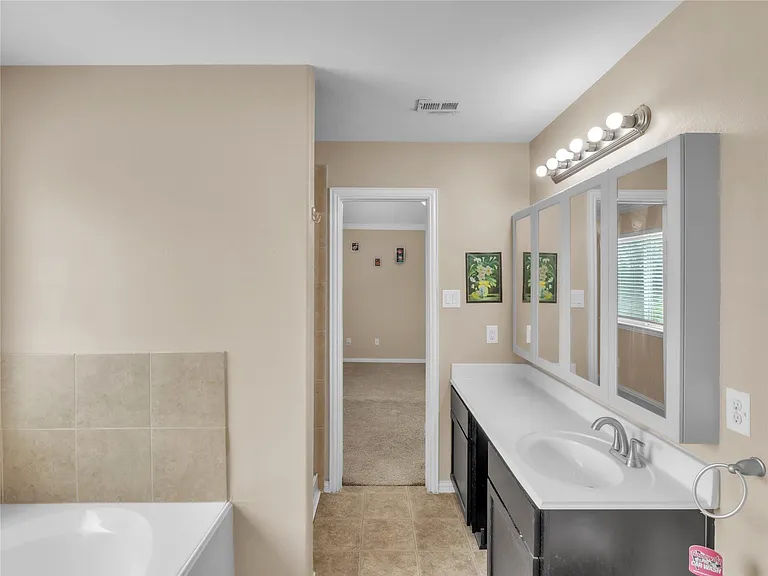 1418 Banbury Ct — Photo 19