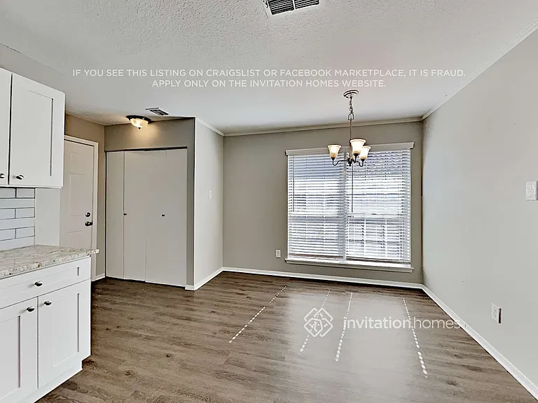 738 Brighton Ln — Photo 5