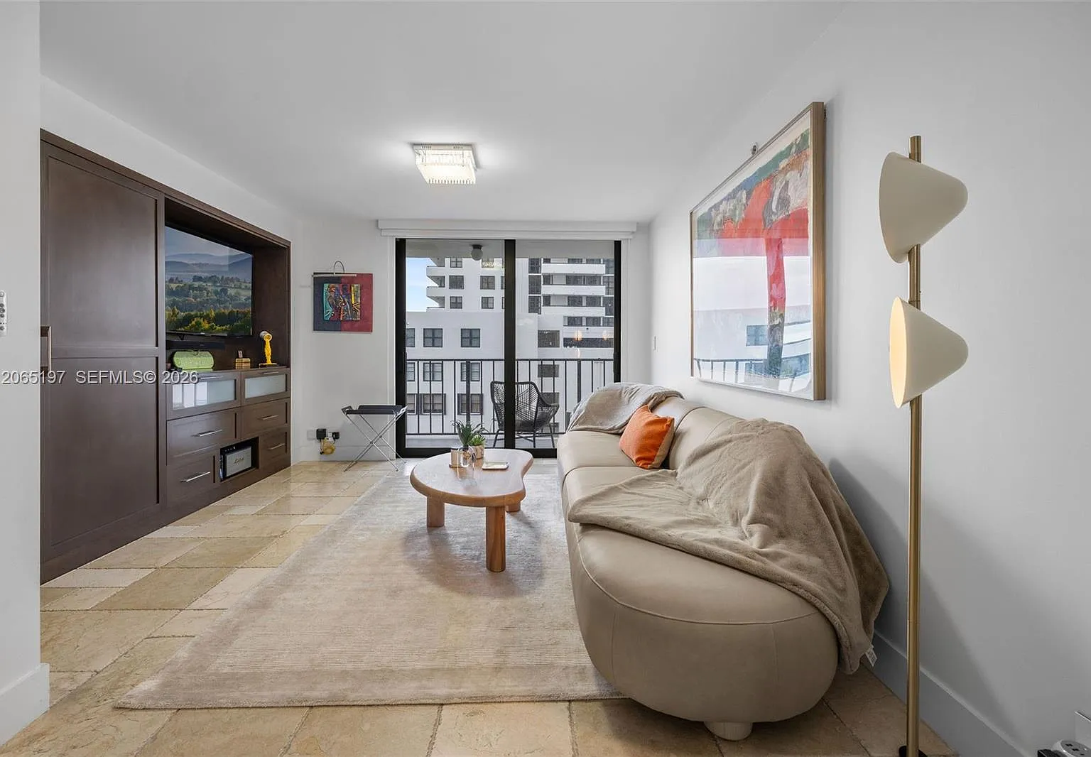 Oceanfront Plaza Condo — Photo 3